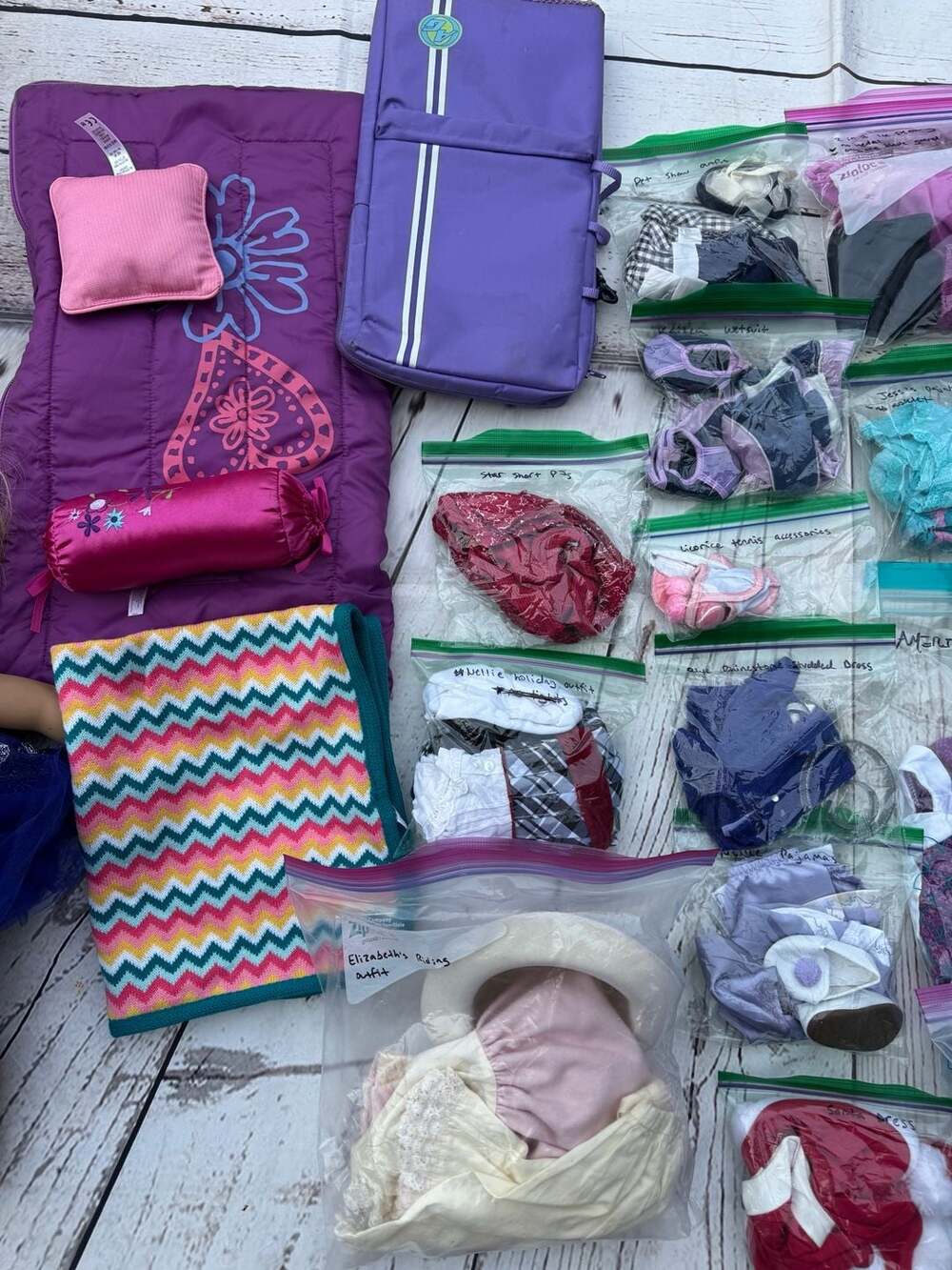 American Girl 18-Inch Doll with Massive Clothing and Accessories Wardrobe Lot - Picture 4 of 10
